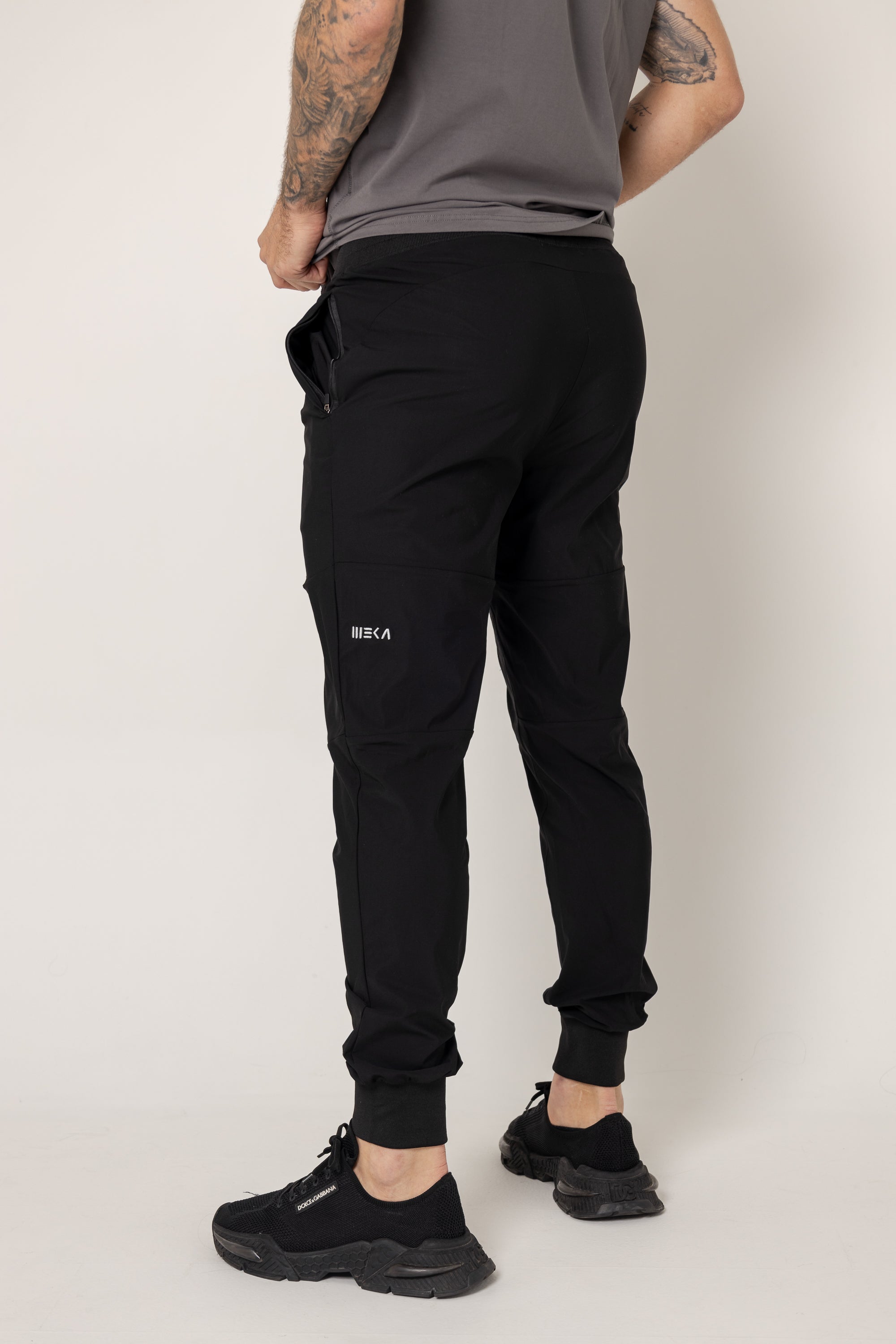 SUDADERA LICRADA NEGRA