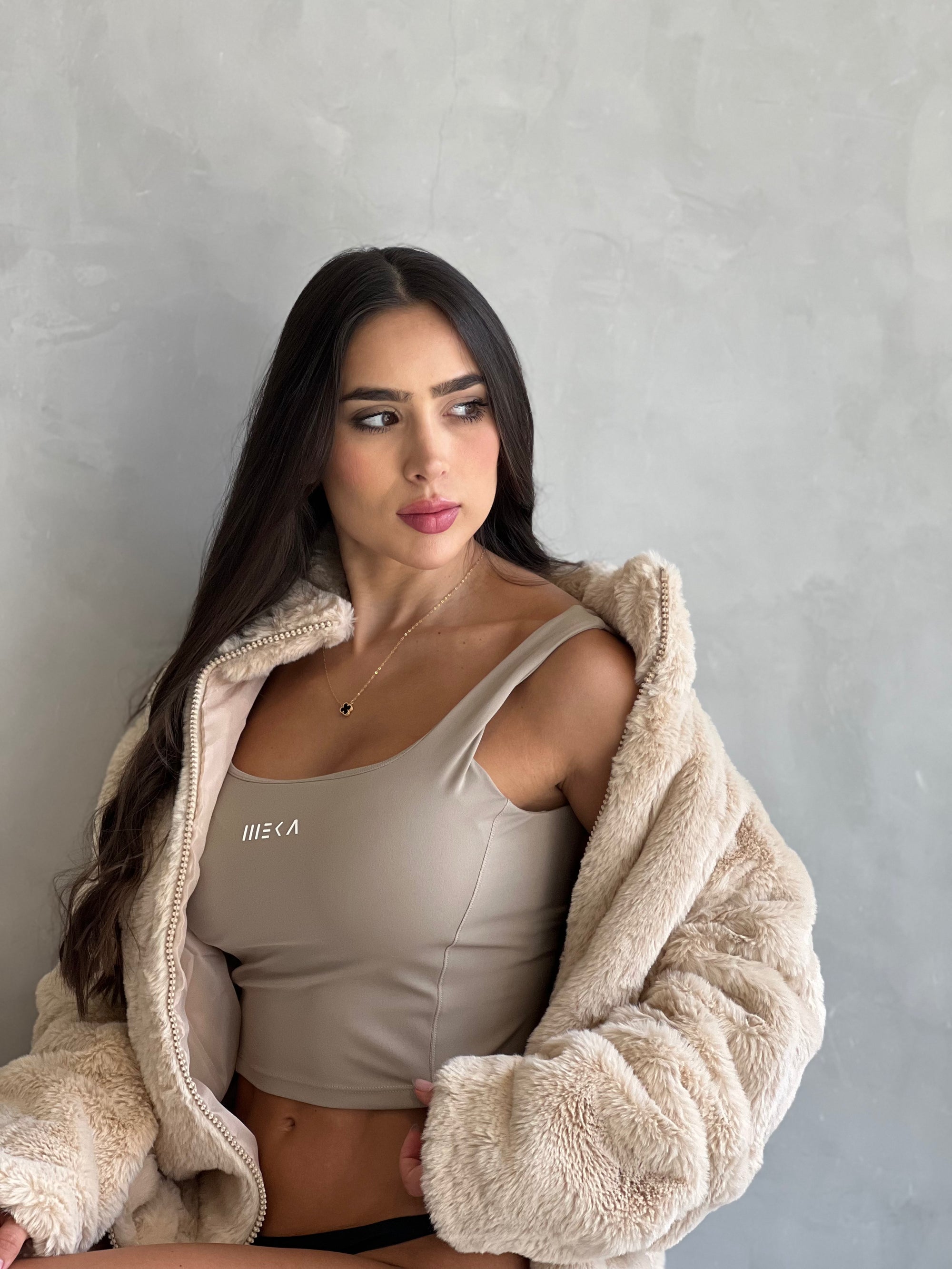 TOP DEPORTIVO TONO BEIGE